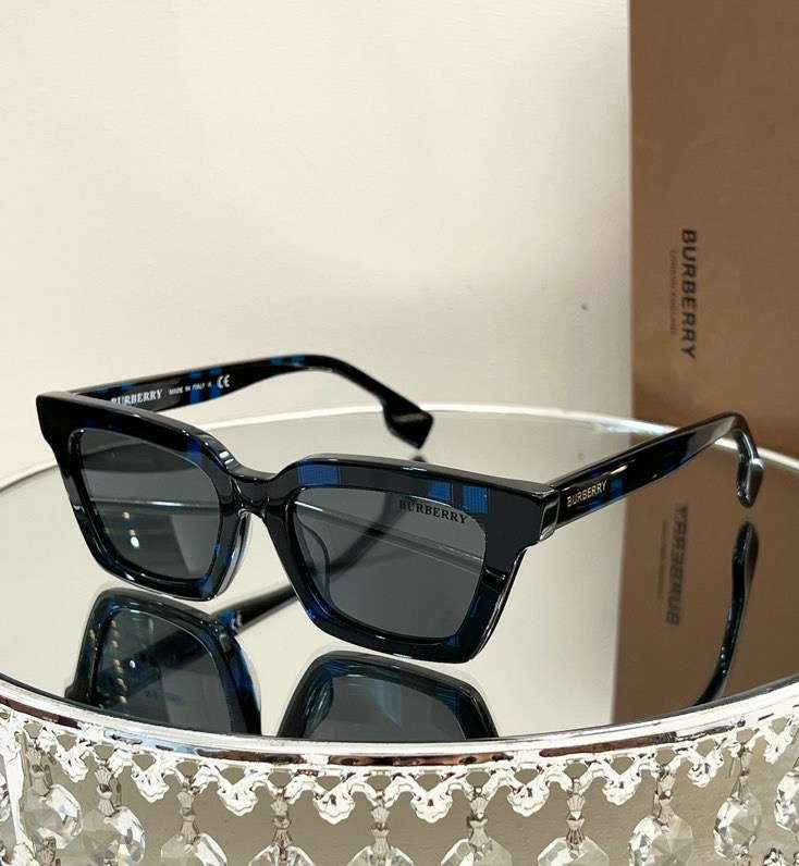 Picture of Burberry Sunglasses _SKUfw54059011fw
